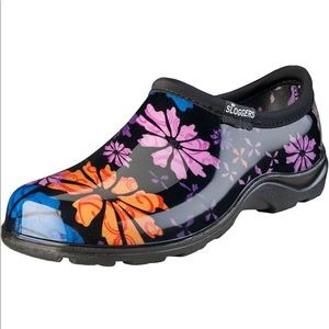 SLOGGER’S | MULTICOLOR FLORAL RUBBER CLOG - WOMEN’S SZ 8